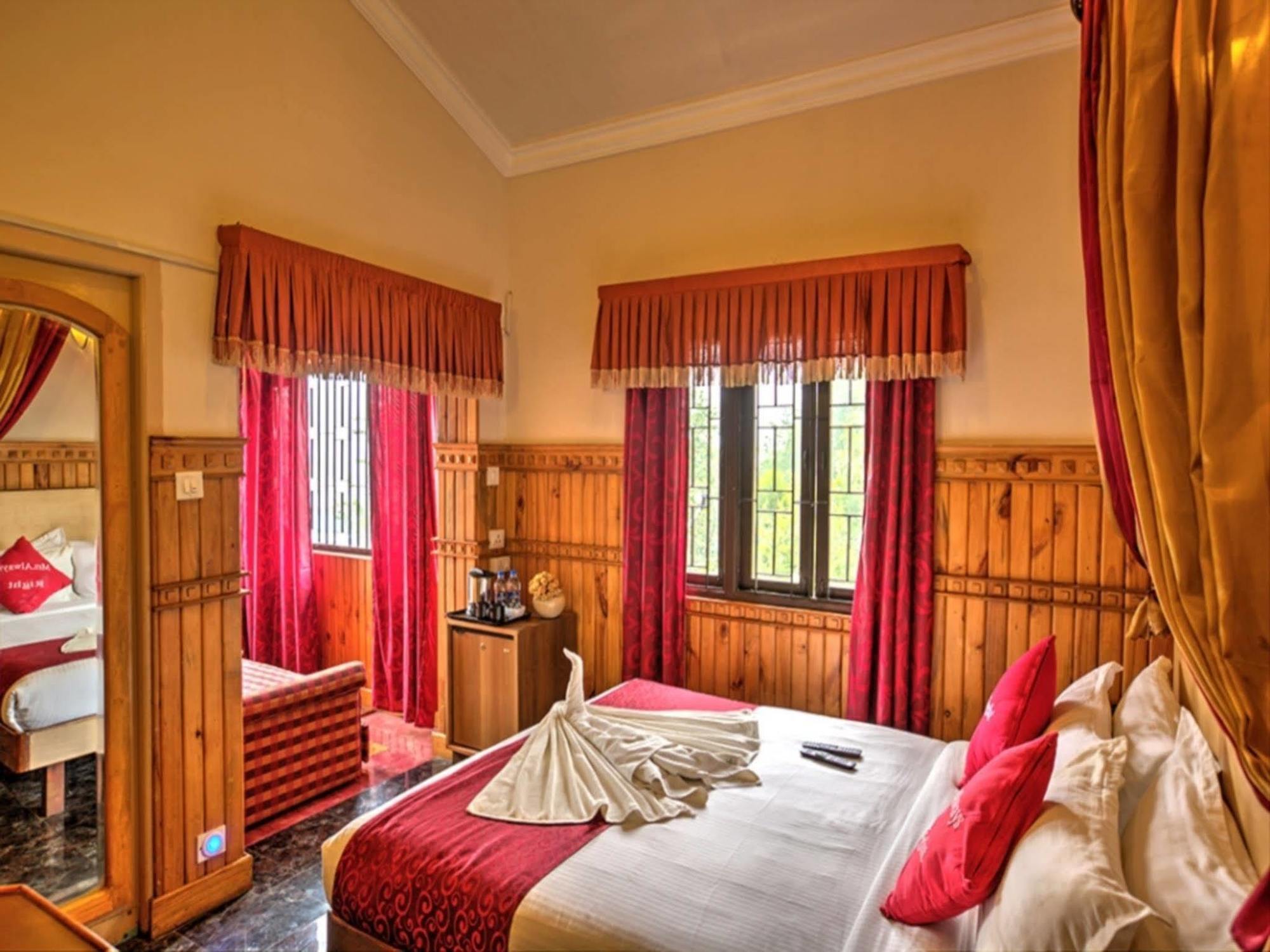 Pine Borough Inn コダイカナル エクステリア 写真